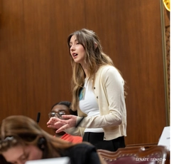 91̽��dent Palma Dean speaks during a debate at Model Senate in Ottawa (photo courtesy of the Senate of Canada)