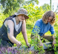 students gardening