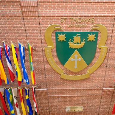 picture of STU crest and flags in JDH
